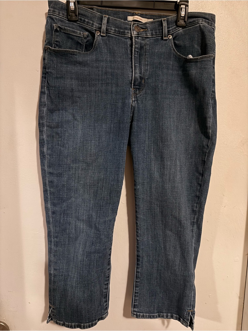Women's Levi’s Dark Blue Classic Capri Jeans